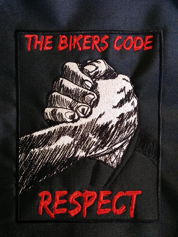 Athena_Toppa_ricamata-bikers-code.jpg