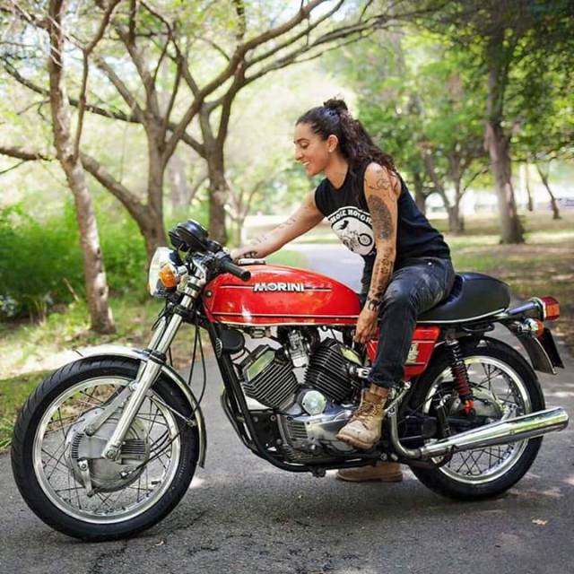 grlbike90.jpg