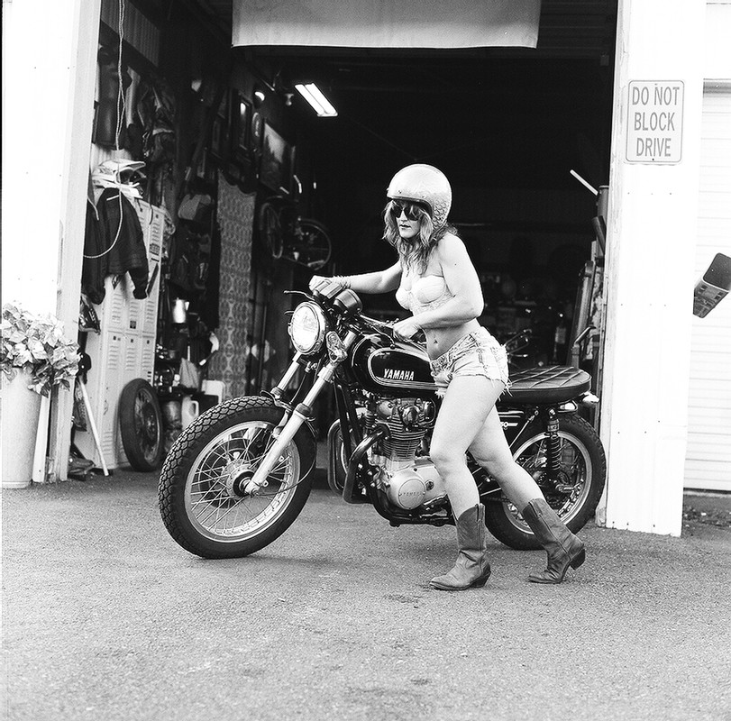 grlbike71.jpg