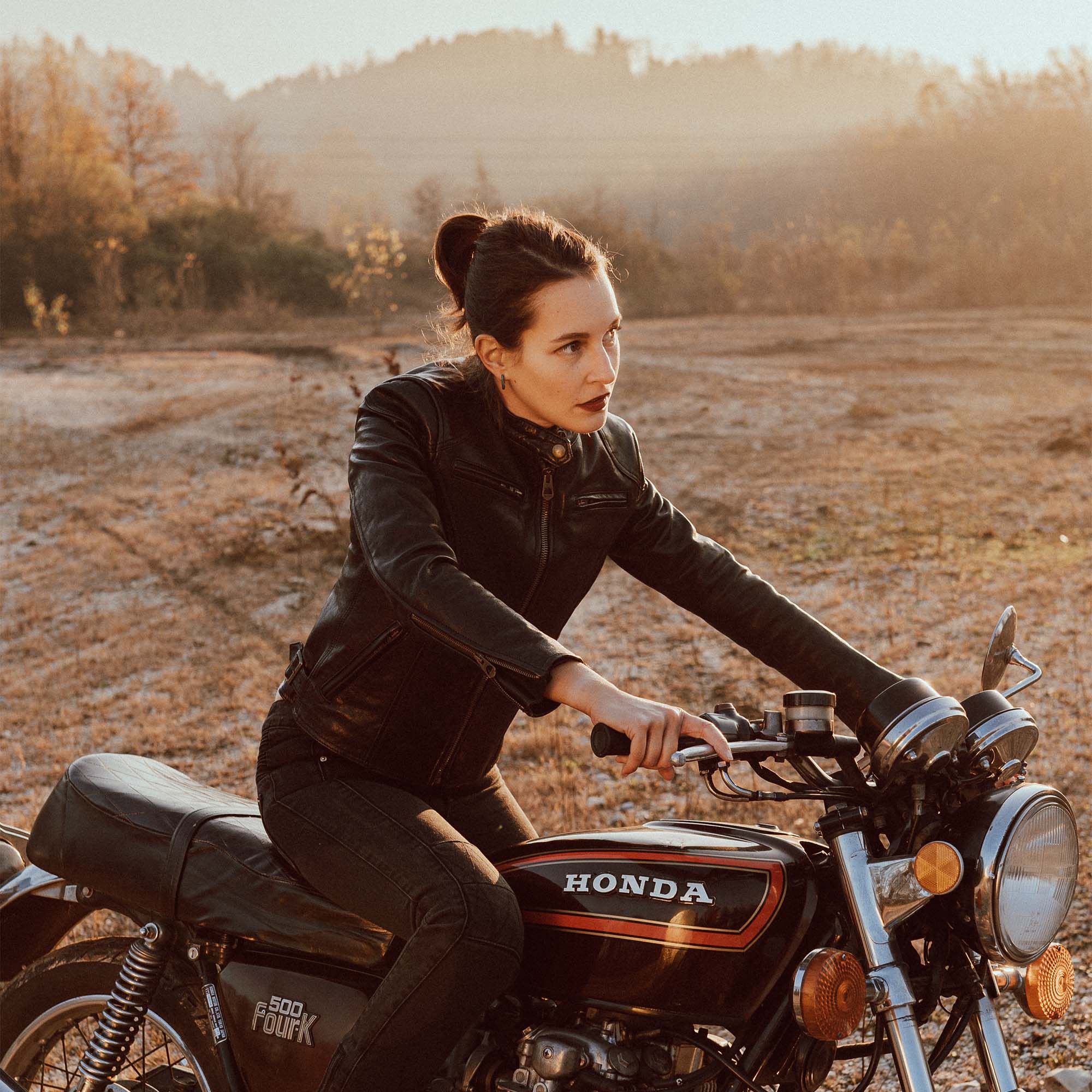 shangri-la-heritage-cafe-racer-black-lambskin-women-jacket-lifestyle1.jpg