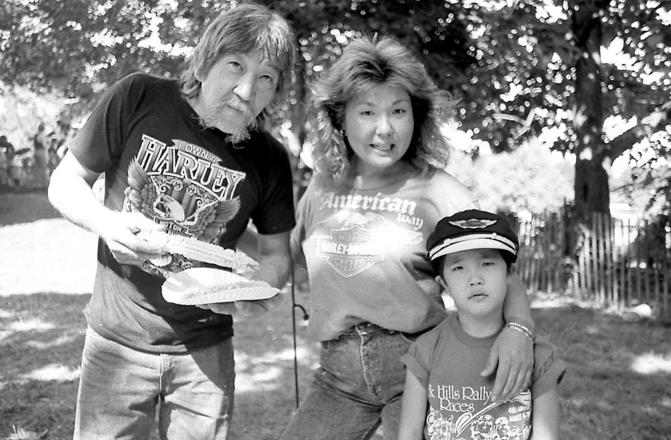 pulsating-paula-1970s-1980s-japanes-harley-biker-family.jpg