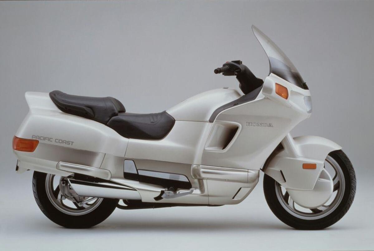 02-honda-pacific-coast-800.jpg