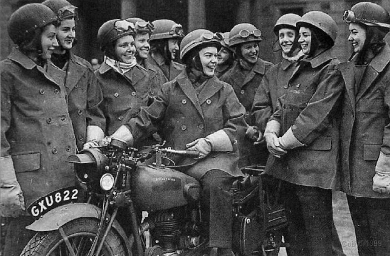 779_Women_despatch_riders.jpg