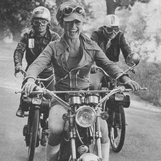 Brigitte Bardot on a motorcycle 1971.jpg