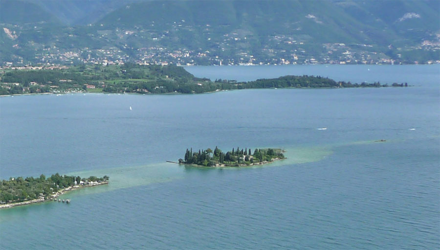 isola dei conigli prima della siccità.jpg