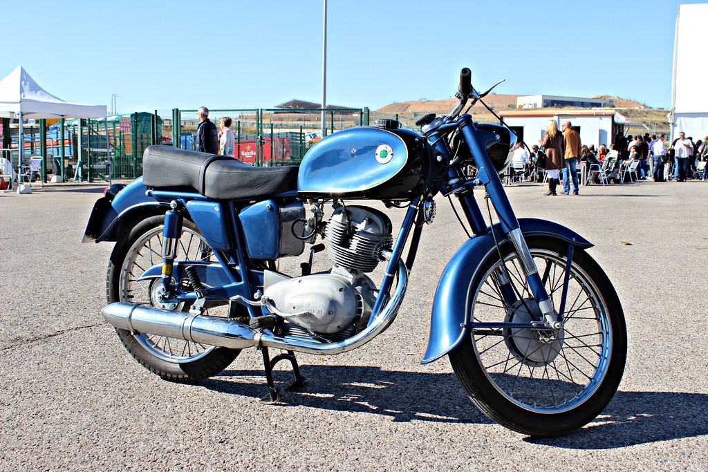 1962 ossa 175 4 t motore morini.jpg