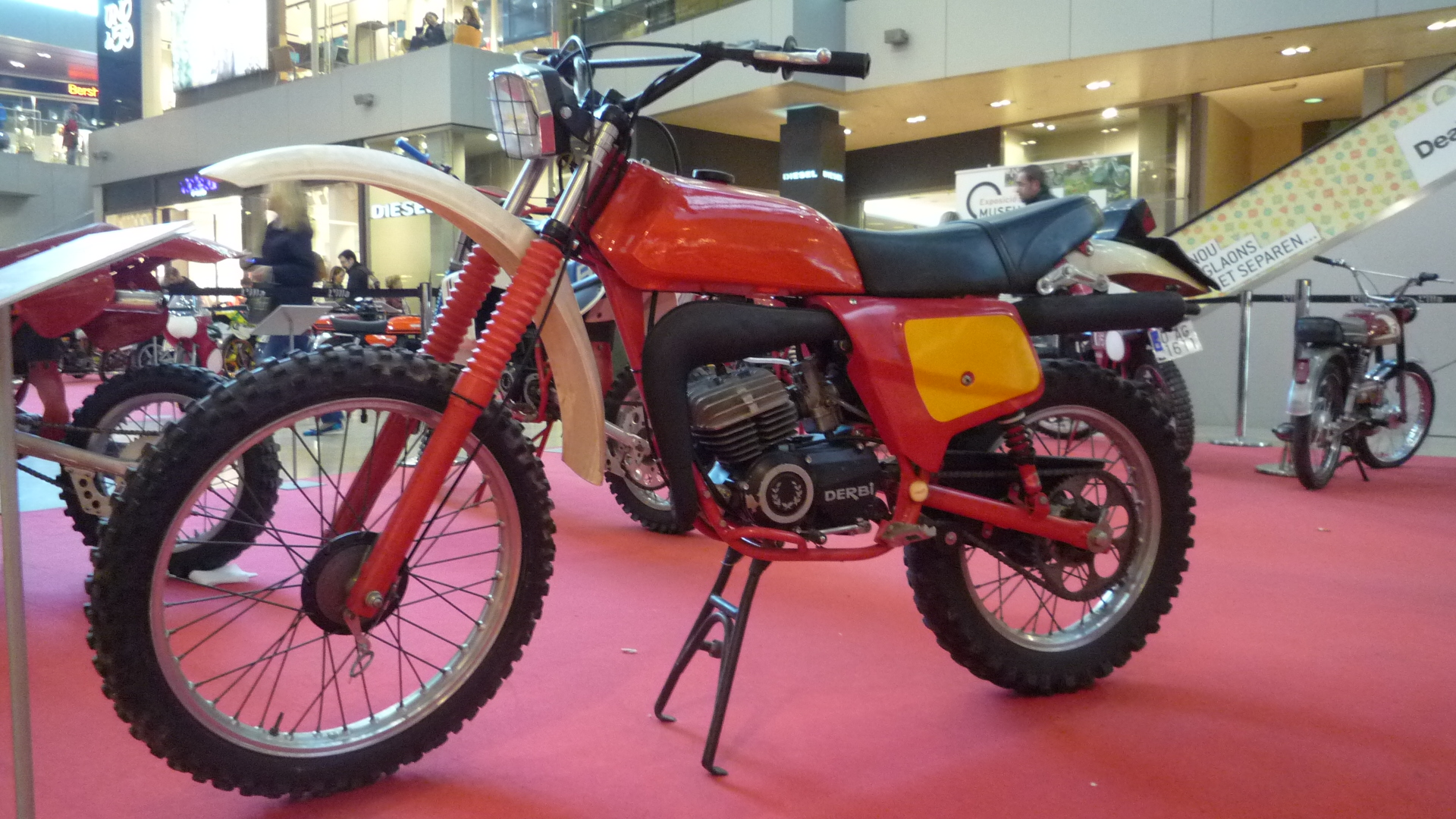 1979-74-TT-Moto.jpg