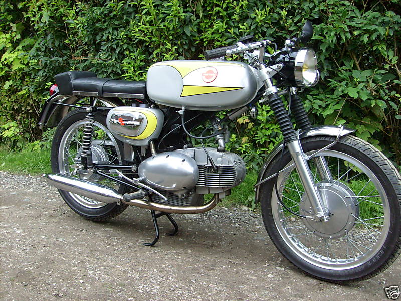 motobi-250-sport-special.jpg