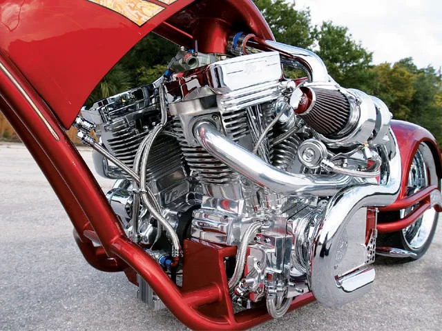 0705_hbkp_02_z2B2006_a1_cycles_monster_custom_motorcycle2Bengine_closeup.jpg