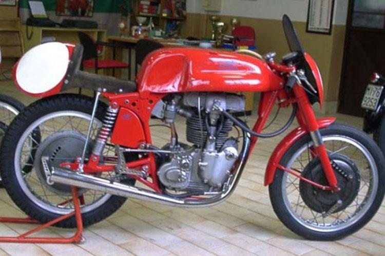 parilla 250cc bialbero.jpg