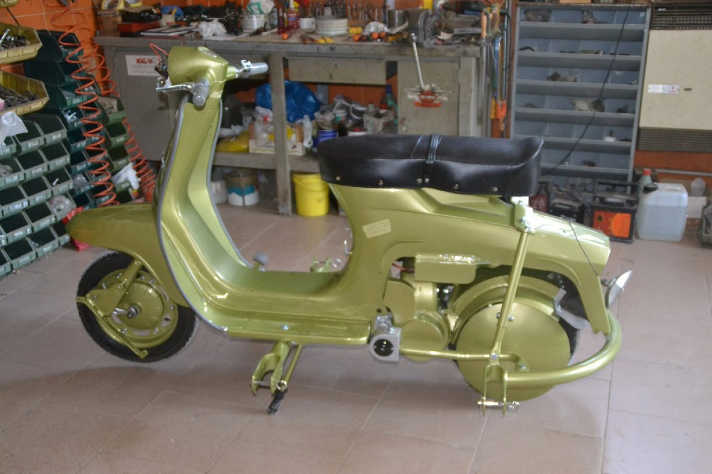 Lambretta-Amphi-Scooter-12-scaled.jpg