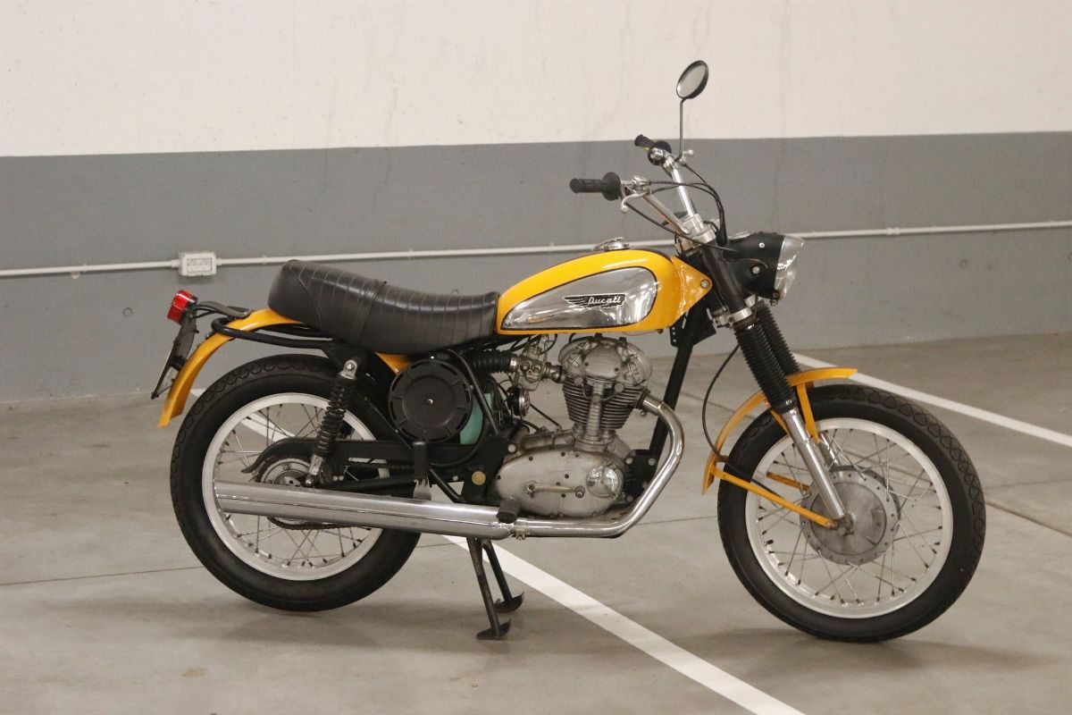 ducati scrambler 250 1973.jpg