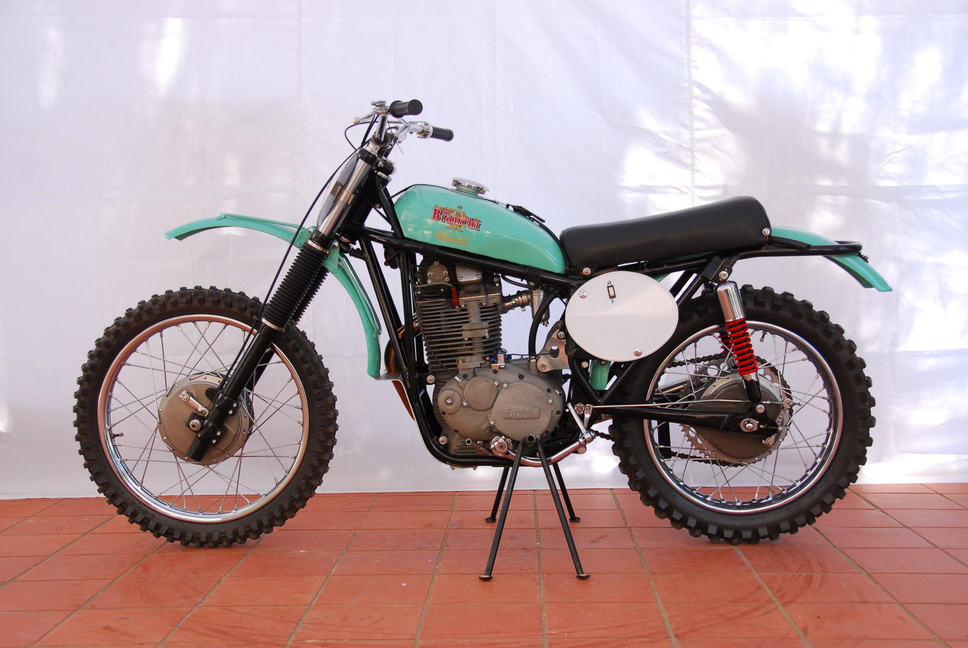 bianchi 400 raspaterra italia sx 1960.jpg
