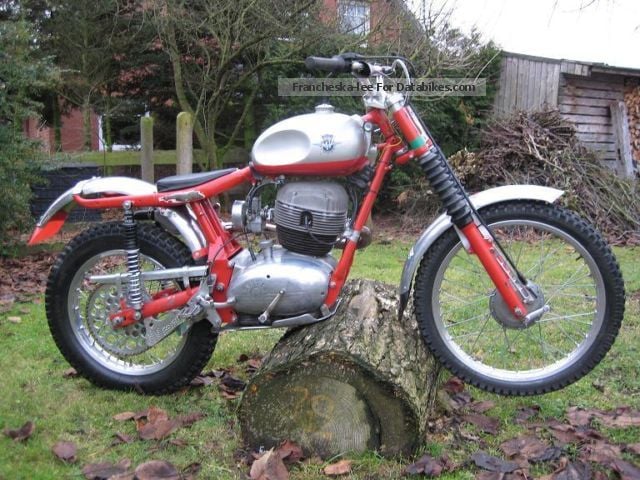 MV Agusta 250 Trial 1958.jpg