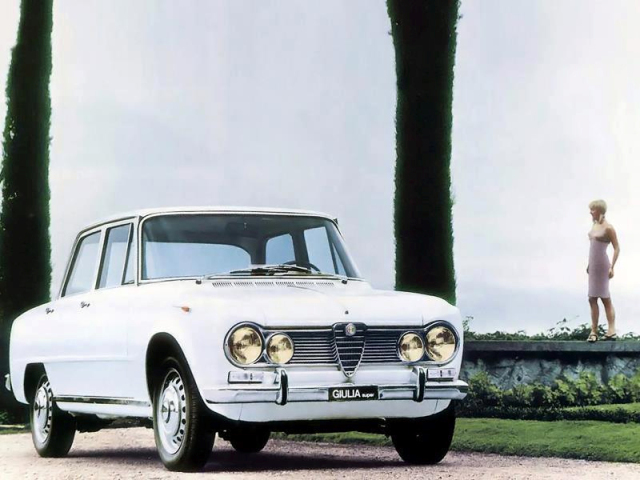 Alfa romeo Giulia 1.6.jpg