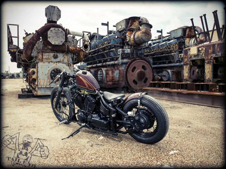 custom-yamaha-motorcycle-bobber-vstar-dragstar-3.jpg