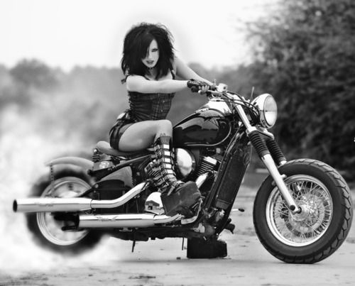 4b3a252b2a4fbfe3a96996de005fe5e8--biker-girl-biker-chick.jpg