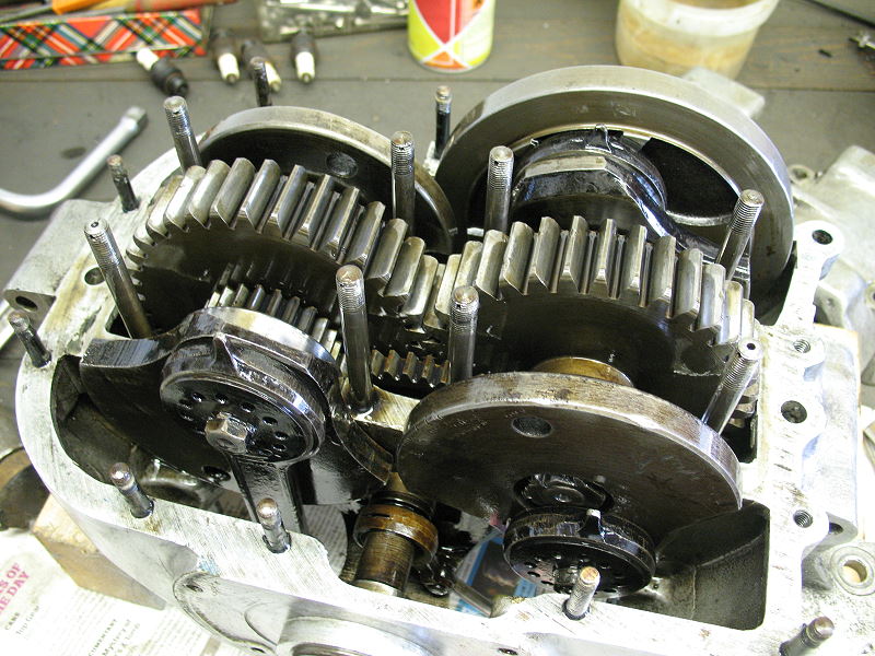 Ariel 4F Engine Work 2013 18.jpg