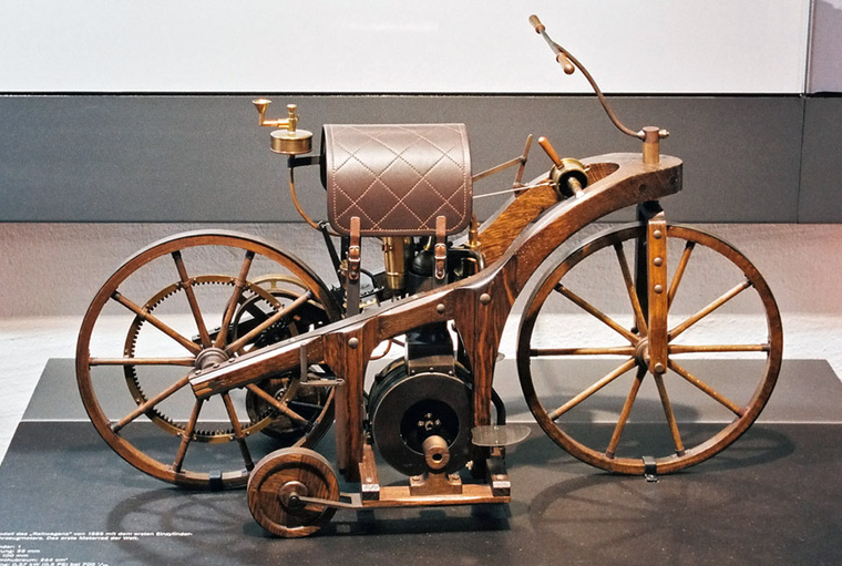 daimler-riding-car-1885.jpg