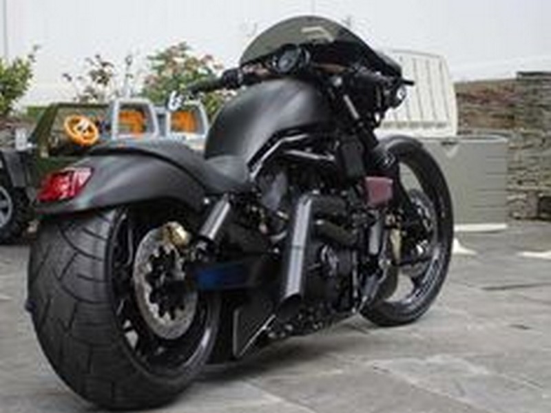 v-road-muscle-harley-davidson_00050.jpg