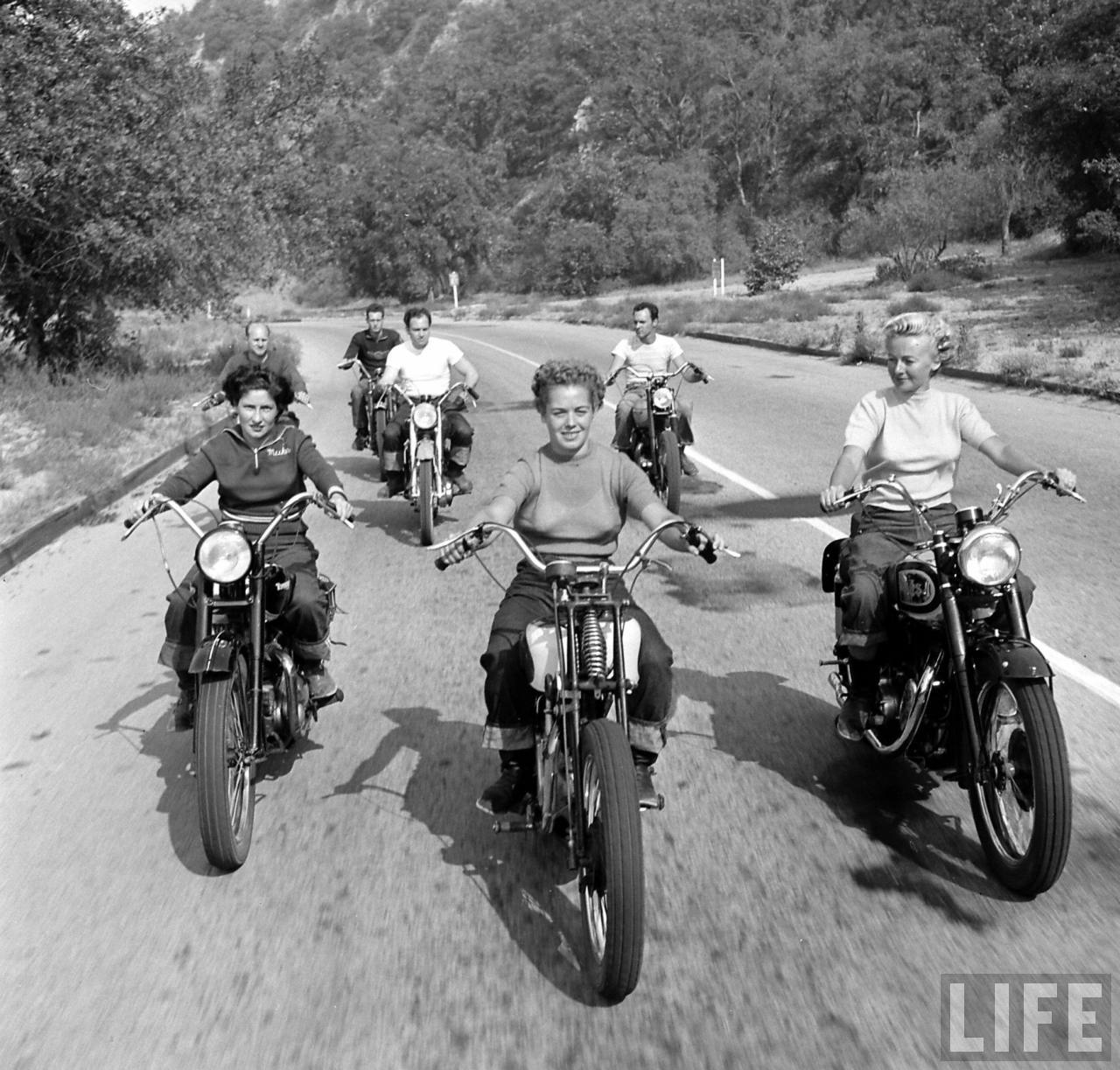 1940s-biker-girls-1.jpeg.jpg