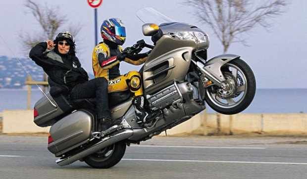 honda-goldwing-wheelie.jpg