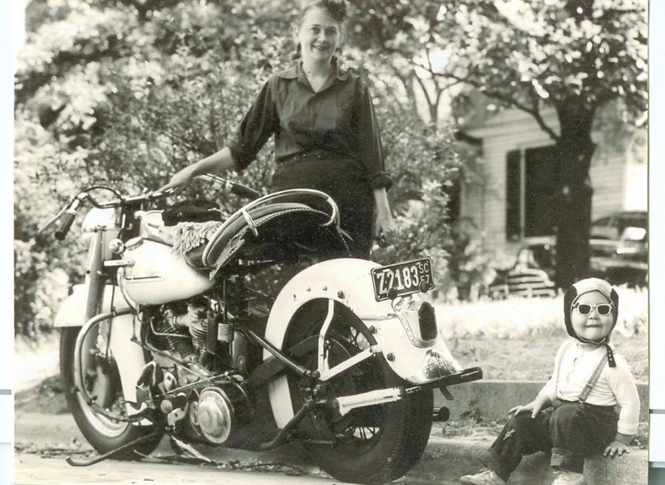 piccola biker occhiali.jpg