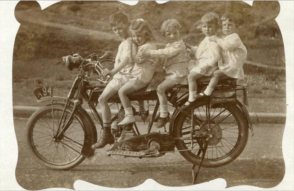 piccoli biker multipli.jpg