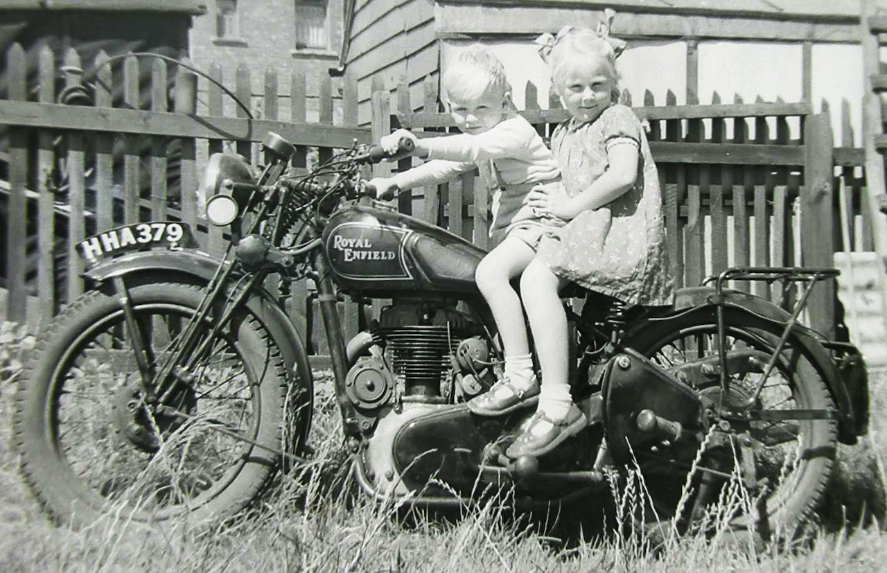 piccoli bikers con zavorrina.jpg