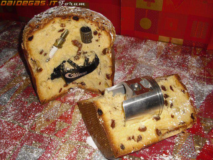 panettone-motociclista-moto-pistone.jpg