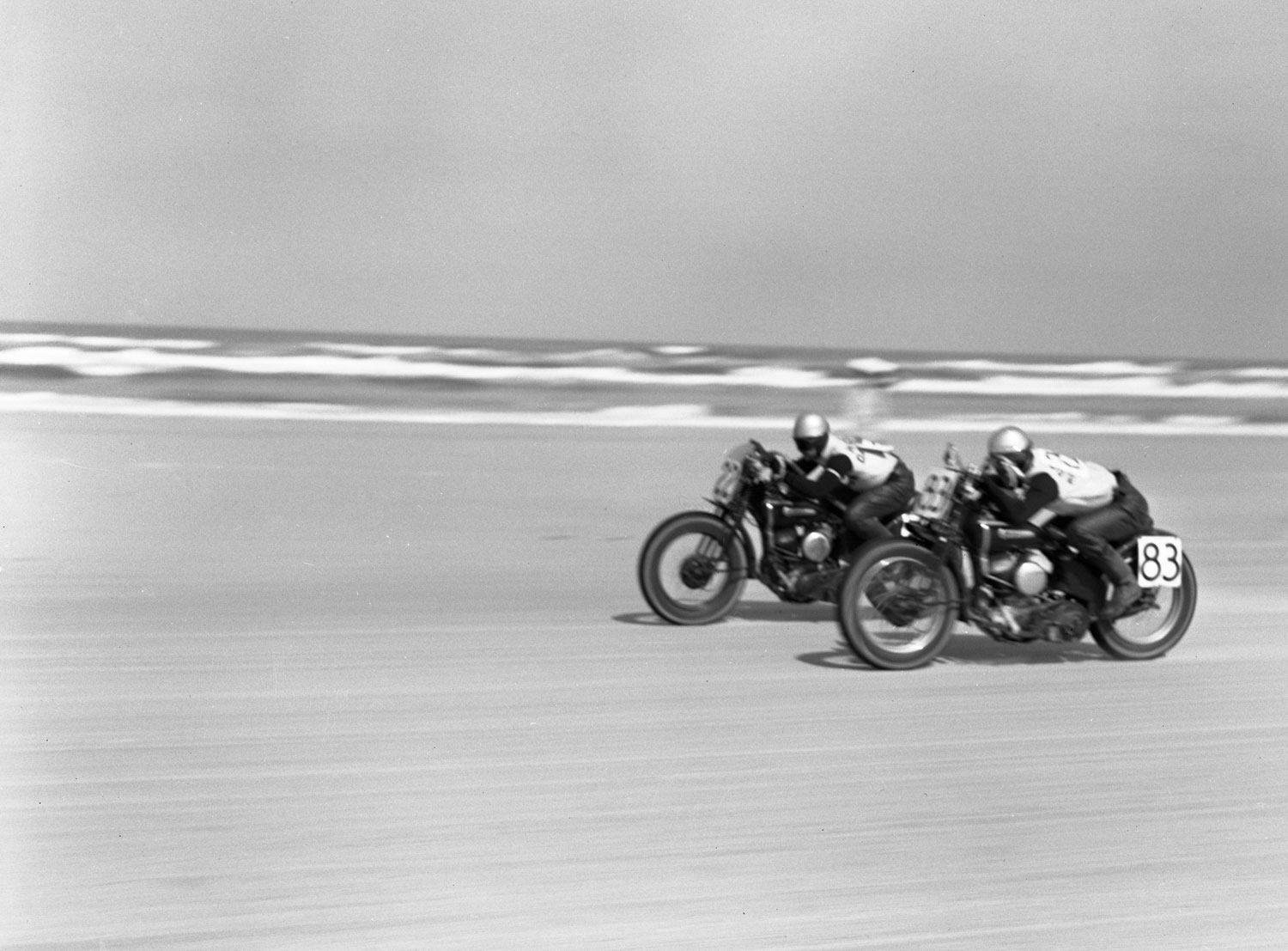 motorcycle-beach-racing.jpg