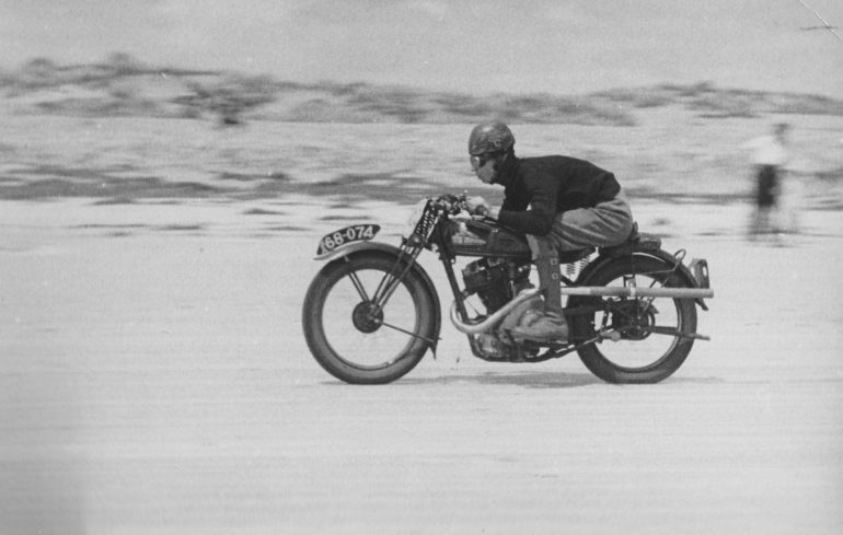 Reg-Ellard-Sellicks-Beach-1936_04-770x489.jpg