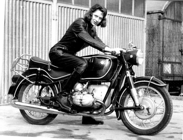 lady-bmw-motorcycle.jpg